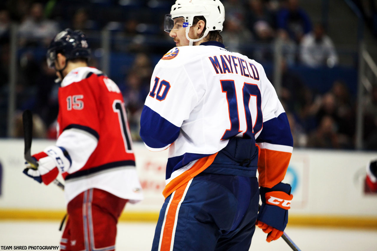 Youngstown Phantoms defenseman Mayfield taken by New York Island